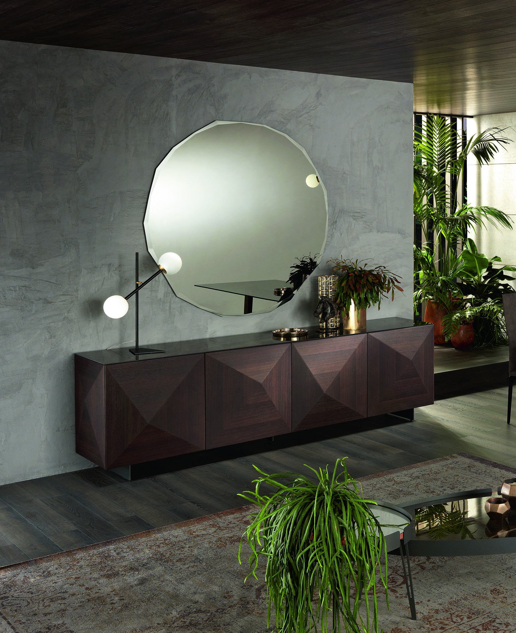 C-WOOD SIDEBOARD (4 DOORS)