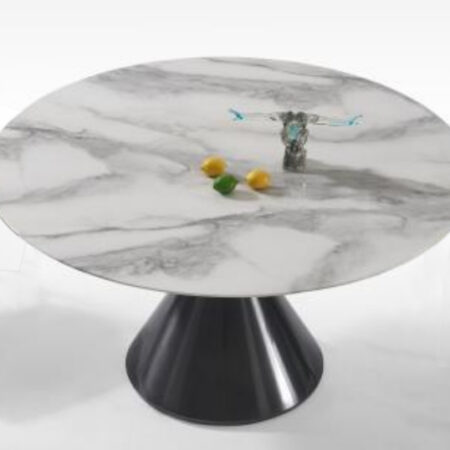 RQ - RONIN Dining Table